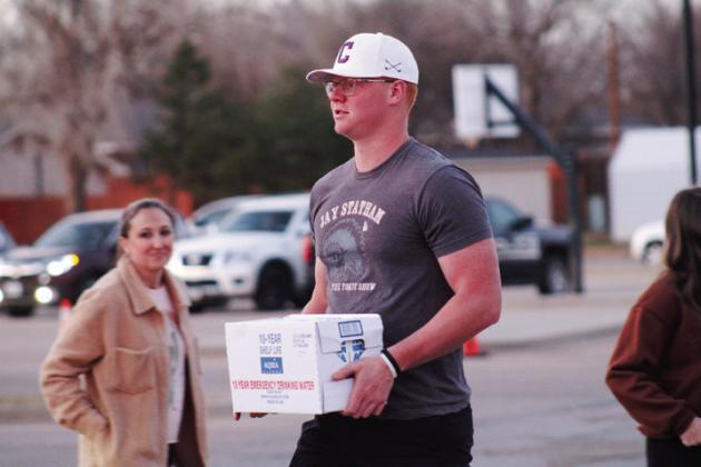 Volunteers lend hand at
