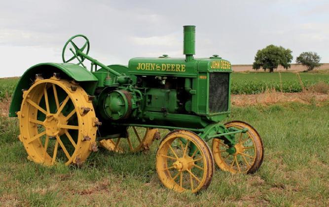 1930 John Deer Tractor Photos Courtesy of Mike Wolf Collection