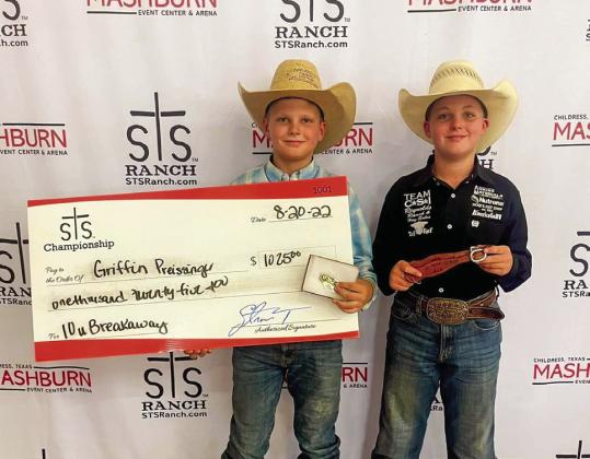 Griffin Preissinger, left, is the 10-and-under breakaway roping champion, taking $1,025 in winnings. Photos Courtesy of STS Jr. Championship