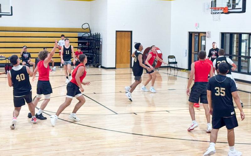 On Thursday, May 28, junior varsity and varsity Skyrockets participate in the Canadian Summer Basketball games. Wellington varsity started out playing Wheeler at 7:30 p.m., followed by Childress. Their last game took place at 8:30 p.m. against Canadian. Junior varsity played Wheeler at 8 p.m., followed by Canadian at 9 p.m. SHAUNA SALINAS/THE GREENBELT INTREPID