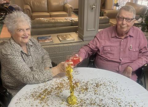 Hollands mark 60th wedding anniversary