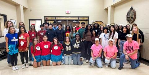 Seeing double: Cyclones show school spirit during Twin Day