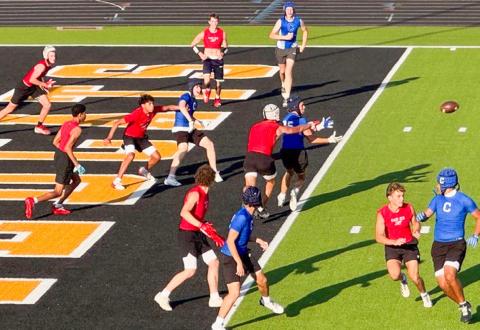 Wellington junior varsity and varsity Skyrockets compete in Canadian’s 7-on-7 summer play on Thursday, May 28. Varsity Rockets faced off against the Canadian Wildcats, and junior varsity Rockets concluded play against the Childress junior varsity Bobcats. SHAUNA SALINAS/THE GREENBELT INTREPID