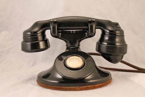 Our home phone (the only kind we had) was located in a nook in the hall in almost the exact center of the house. I don’t remember any dialing mechanism on our home phone… just pick it up and give the operator a name or number. Jim Leggitt Collection