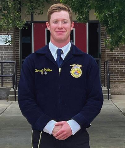 Phillips accepts top Wellington FFA honor