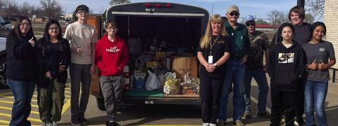 Memphis Middle School collects donations for wildfire victims