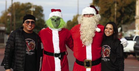 CTX Run Club hosts festive trots