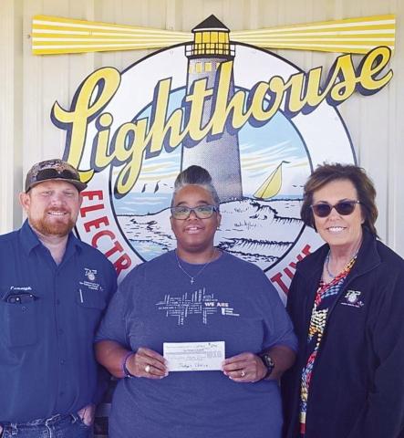 Lighthouse Electric makes donation to Memphis Meals on Wheels
