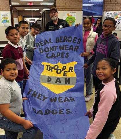 Austin Elementary School thanks District Security Director Dan Hawthorne, better known as Trooper Dan, during National School Resource Officer Appreciation Day. Photo Courtesy of Memphis ISD