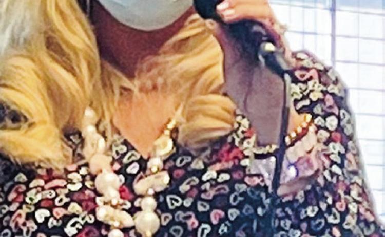 Kiker performs Valentine medley atWellington Care Center