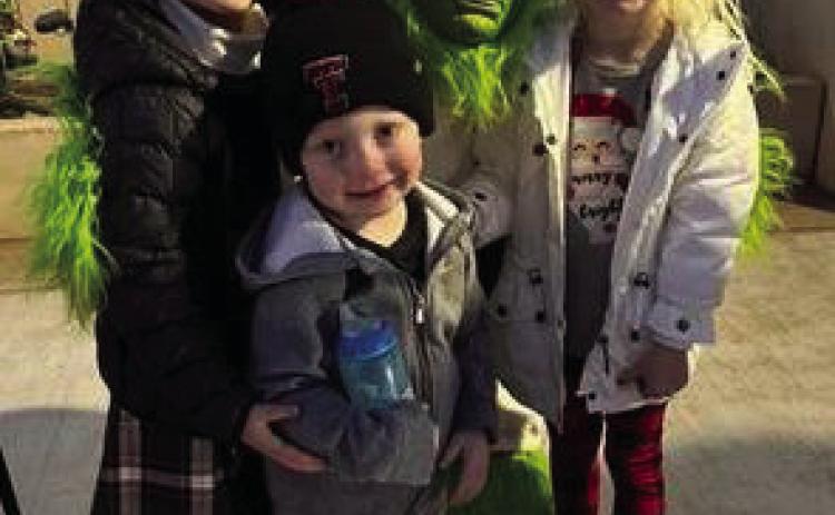 Christmas spirit comes alive on courthouse square