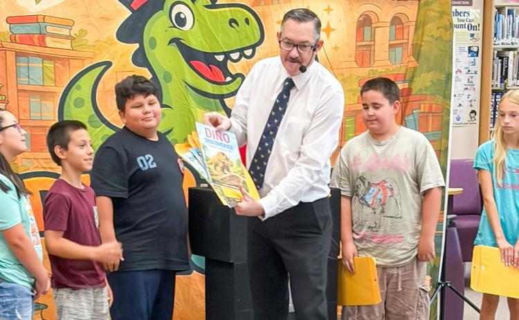 Students witness Dino-Mite Magic