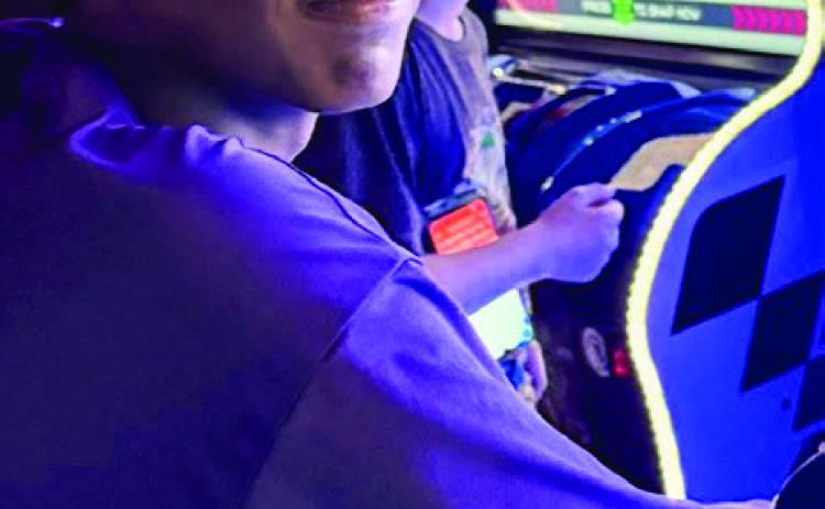 Memphis Middle School celebrates end of year atWonderland Amusement Park