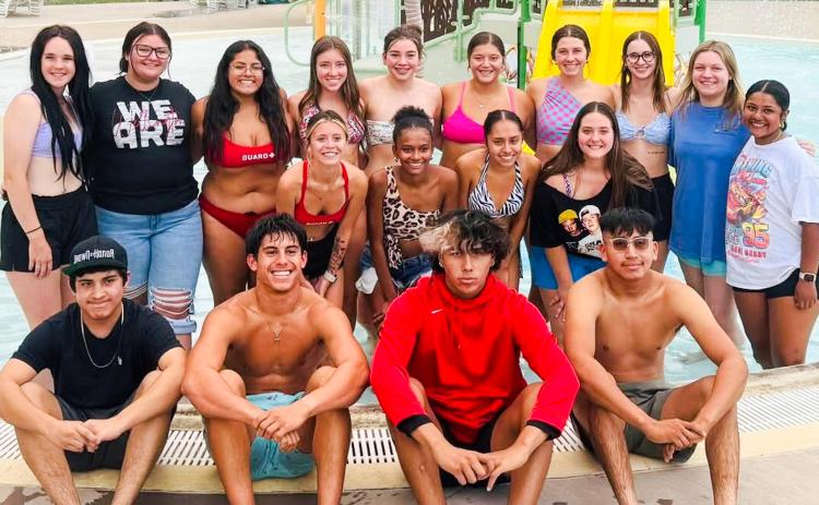 Wellington Class of 2026 partakes in back-to-school pool party
