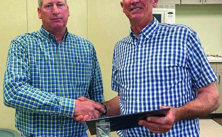 Lighthouse Electric DirectorWesley Campbell earns Credentialed Cooperative Director Certificate