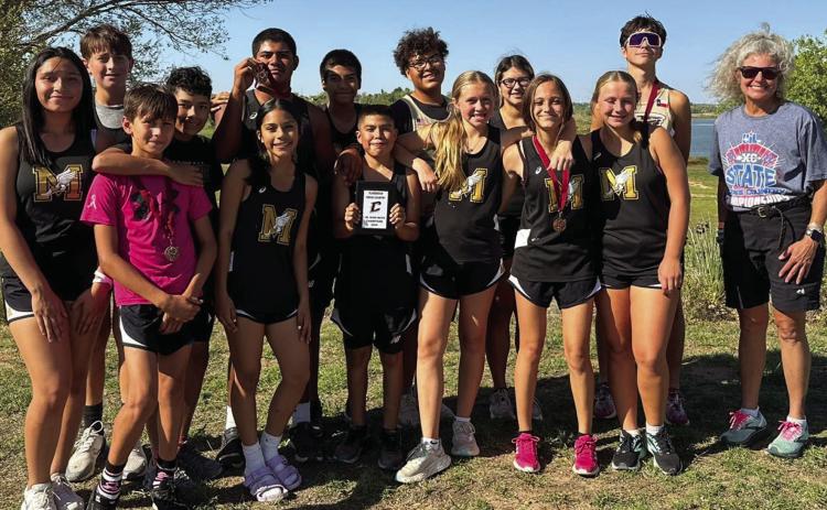 Memphis Middle School, Memphis High School runners compete in Clarendon
