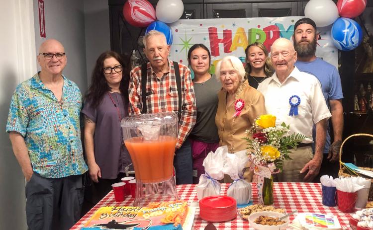 Wellington commemorates Stallings’ 97th, 95th birthdays