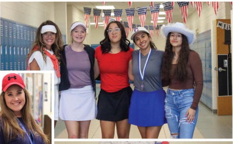 Homecoming dress-up