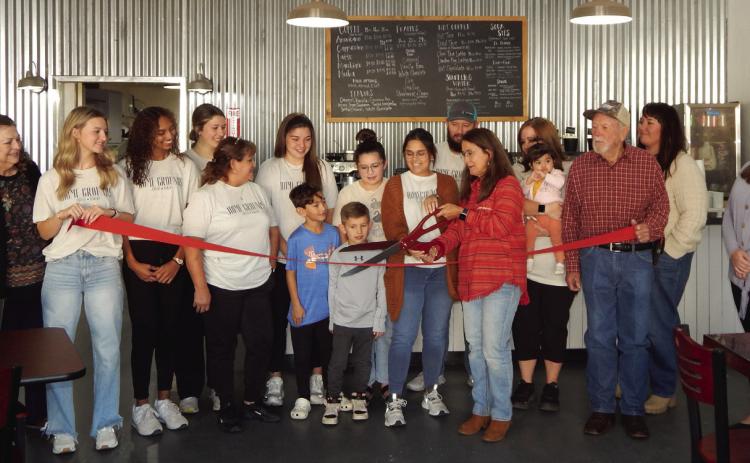 Collingsworth Chamber helps welcome Home Grounds