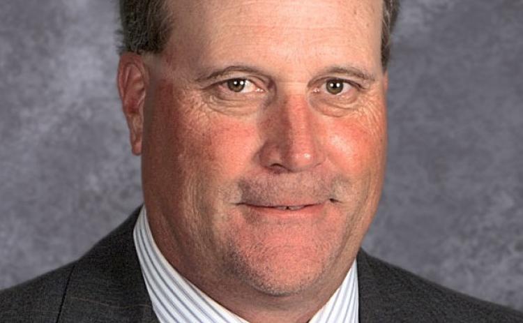 Wellington Independent School District Superintendent Kurt Ashmore receives 2025 Region 16 Superintendent of the Year.