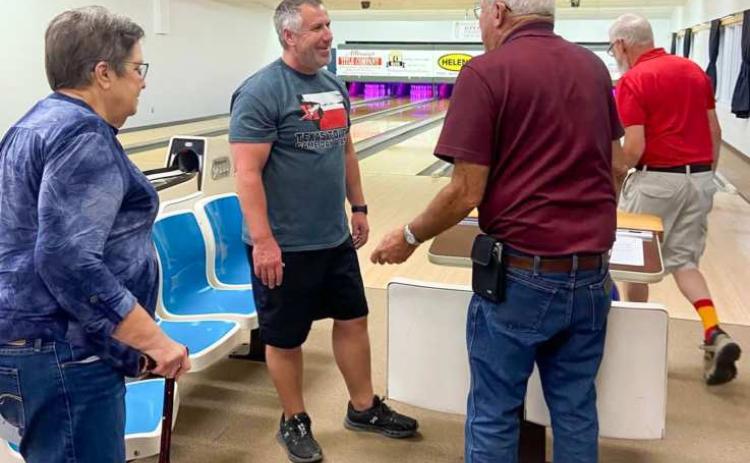 Senior citizens visit Wellington Activity Center