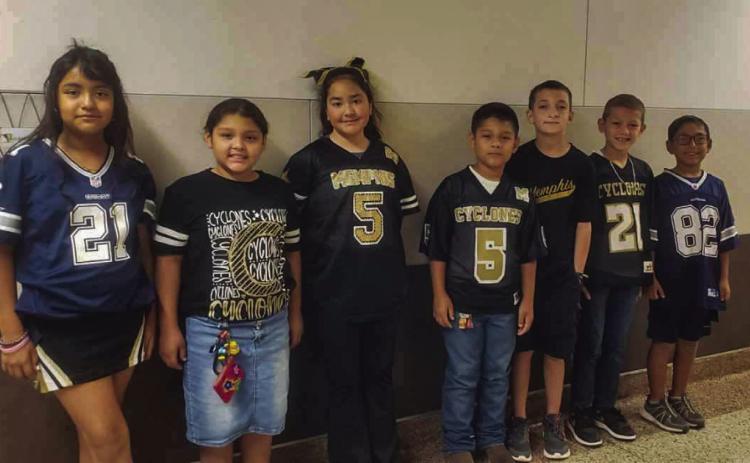 Memphis ISD rocks jerseys in support of Cyclones