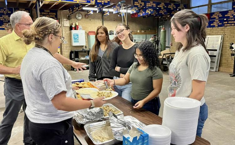 Memphis FFA whips up breakfast favorites