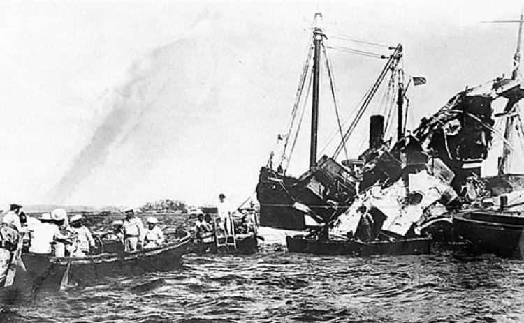 Lifeboats rescue survivors of the USS Maine in Havana Harbor, Cuba on Feb. 15, 1898. Photos Courtesy of Floyd Killough Collection