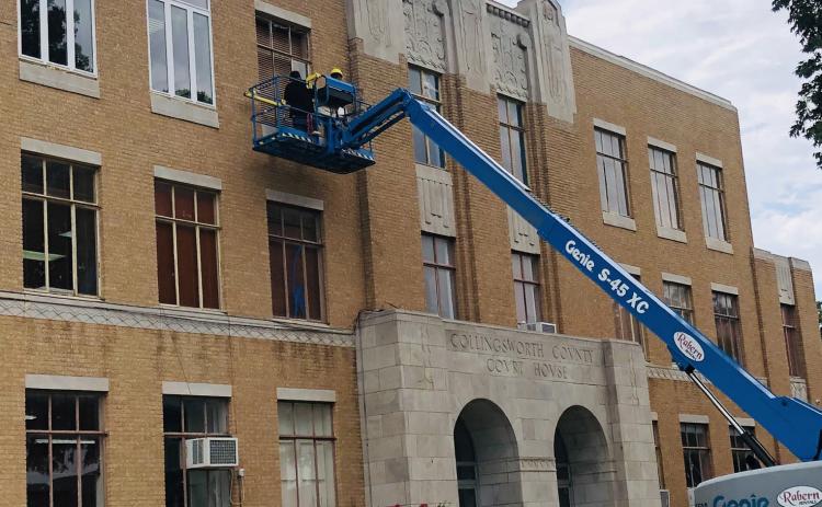 Collingsworth County Courthouse third-floor window renovation proceeds