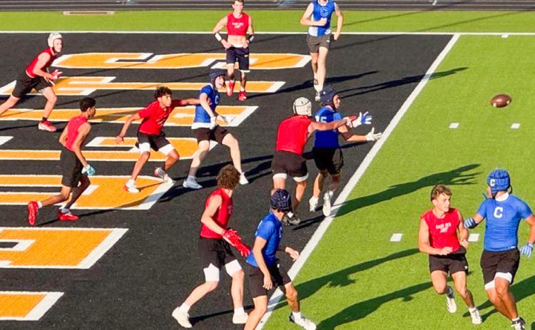 Wellington junior varsity and varsity Skyrockets compete in Canadian’s 7-on-7 summer play on Thursday, May 28. Varsity Rockets faced off against the Canadian Wildcats, and junior varsity Rockets concluded play against the Childress junior varsity Bobcats. SHAUNA SALINAS/THE GREENBELT INTREPID