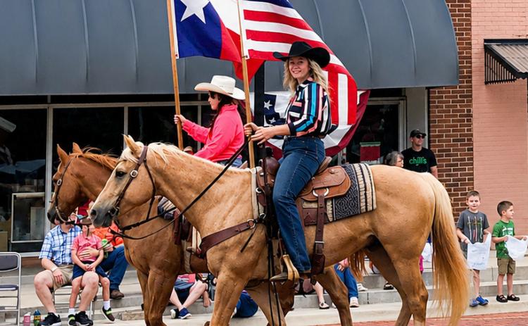 The clip-clop of horses’ hooves on Wellington’s downtown brick streets opened the 2025 patriotic Fourth of July parade as Dixie Thomas and Ellie Thomas carry the colors. Celebrating America’s 250th birthday, the 2026 “Red, White and Boots” Community Parade is set for 11 a.m. Saturday, July 4. The Collingsworth County Chamber of Commerce will host over 25 vendors and food trucks for the 10 a.m.-2 p.m. downtown event. BEV ODOM/THE GREENBELT INTREPID