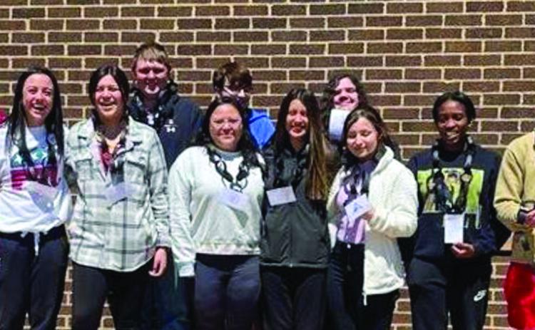 Ashmore’s sixth period seniors examine burdens