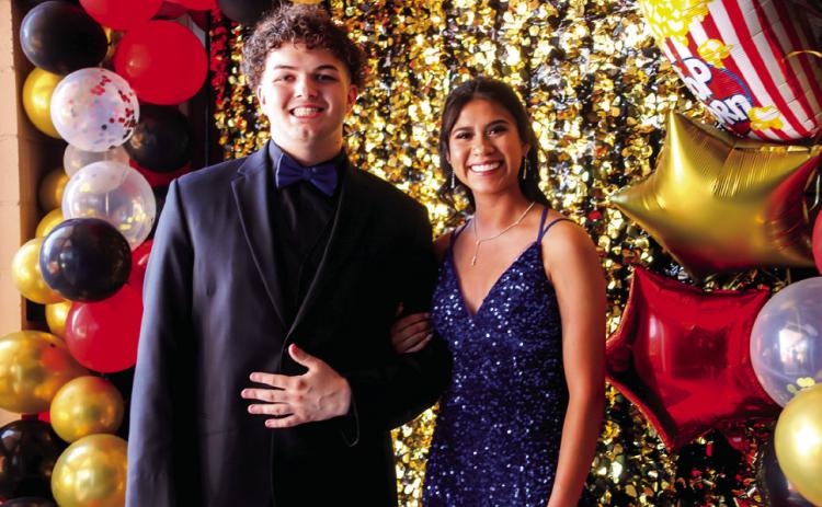 Hollywood Nights: Prom-goers take the ‘red carpet’