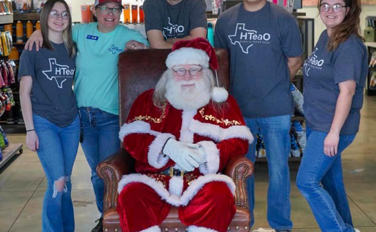 Santa spotting: Kris Kringle stops for a sip at HTeaO