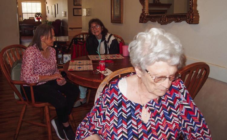 ‘Bingo!’: Cottage Village residents enjoy weekly gametime