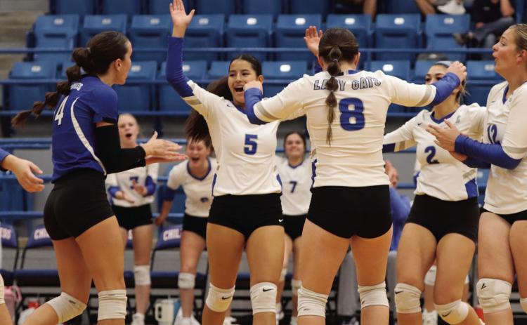 The junior varsity and varsity Childress Lady Cats take down the Lubbock-Cooper Liberty Lady Patriots Tuesday, Sept. 26 in Childress. The varsity Lady Cats beat the Lady Patriots in a 3-0 final, including sets of 25-15, 25-8 and 25-15. Photos by Childress High School Yearbook Staff