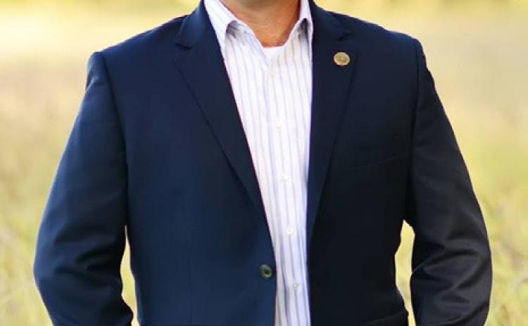 Rep. Ken King touring segment of House District 88, including Childress