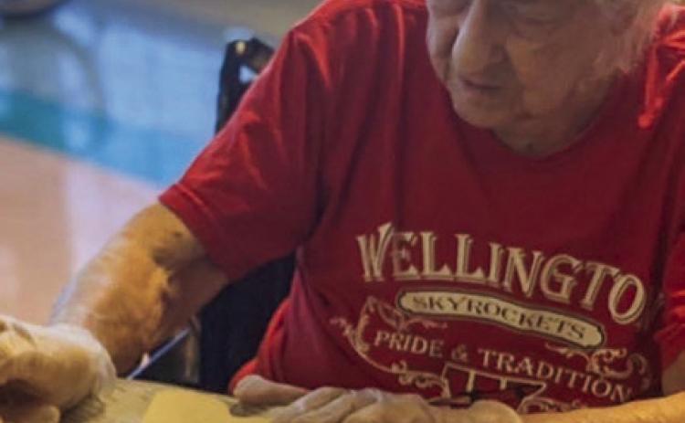 Wellington Care Center creates fall fun