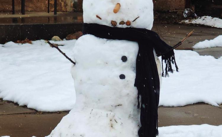 Snowmen spotted in Childress