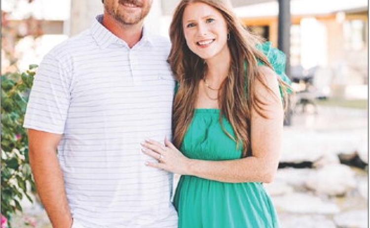 Smith, White make spring wedding plans