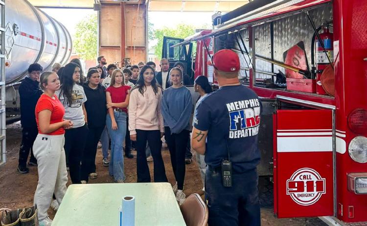 Eighth graders tour City of Memphis