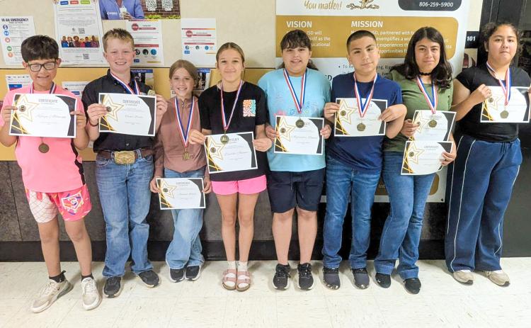 Memphis Middle School students earn a Certificate of Achievement for meeting their Accelerated Reading (AR) goal every six weeks. Additional, Elizabeth Acevedo read 1,291,998 words throughout the school year. MEMPHIS ISD