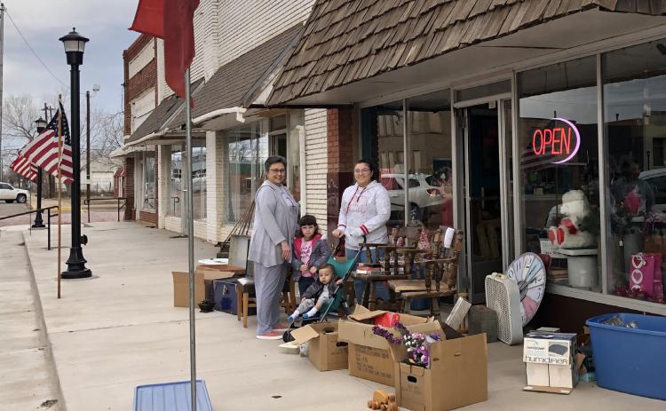 Resale shops draw commerce toWellington square