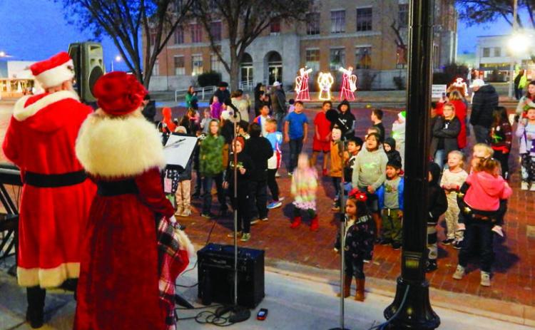 Collingsworth Chamber orchestrates Lighting of the Square
