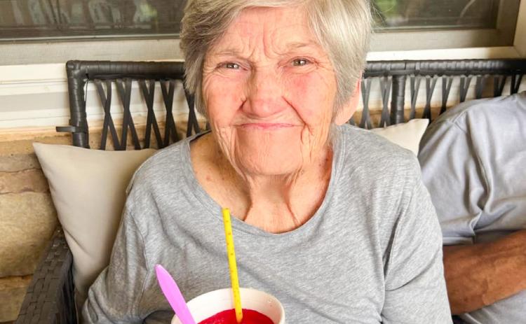 Retro Snow makes residents’ day