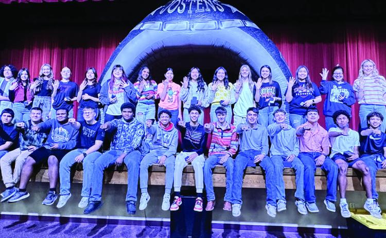 WHS Class of 2025 accepts senior rings