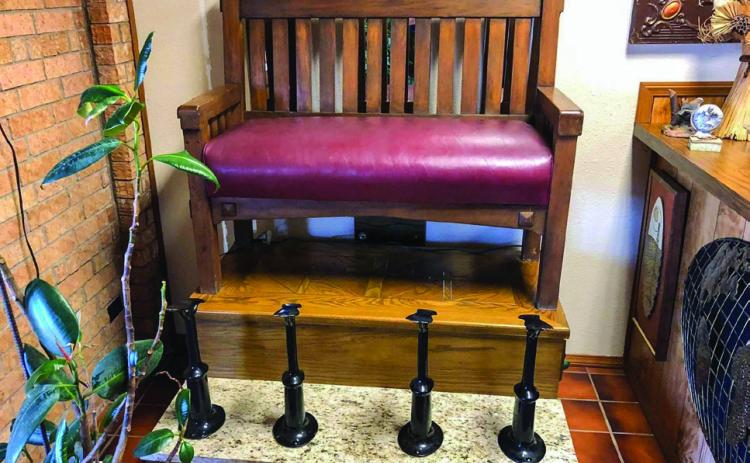 Popeye’s shoe-shine stand. Photos Courtesy of the Collection of John R. Ballew