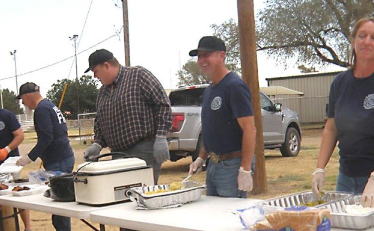 Hedley Lions and firefighters serve barbecue Sept. 3 PHOTO BY GRACE HOLMAN
