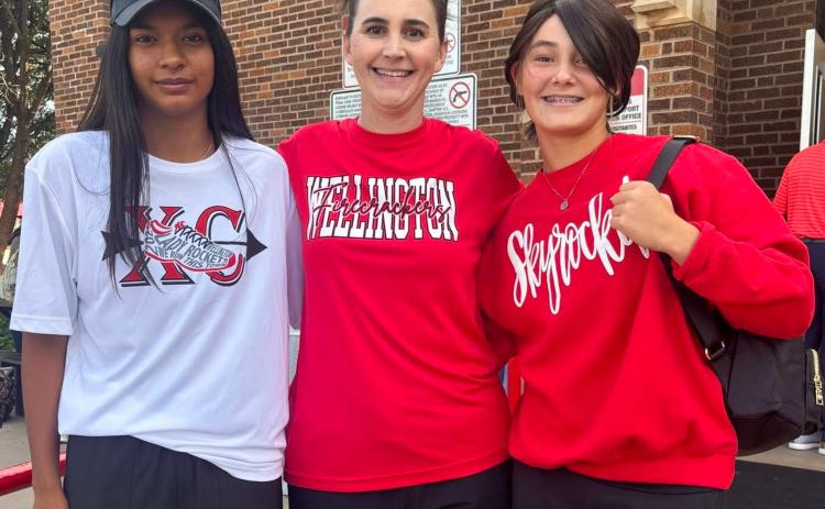 ‘Switch It, Change It, Rearrange It’: Firecrackers celebrate day three of homecoming spirit week