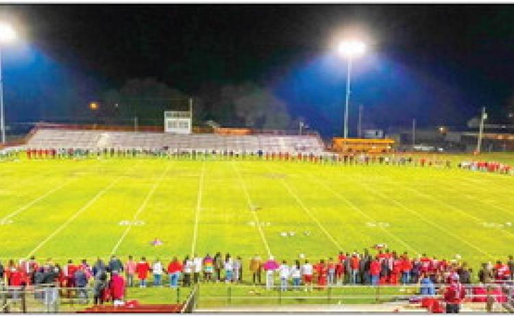 Community circles up in honor of Luna